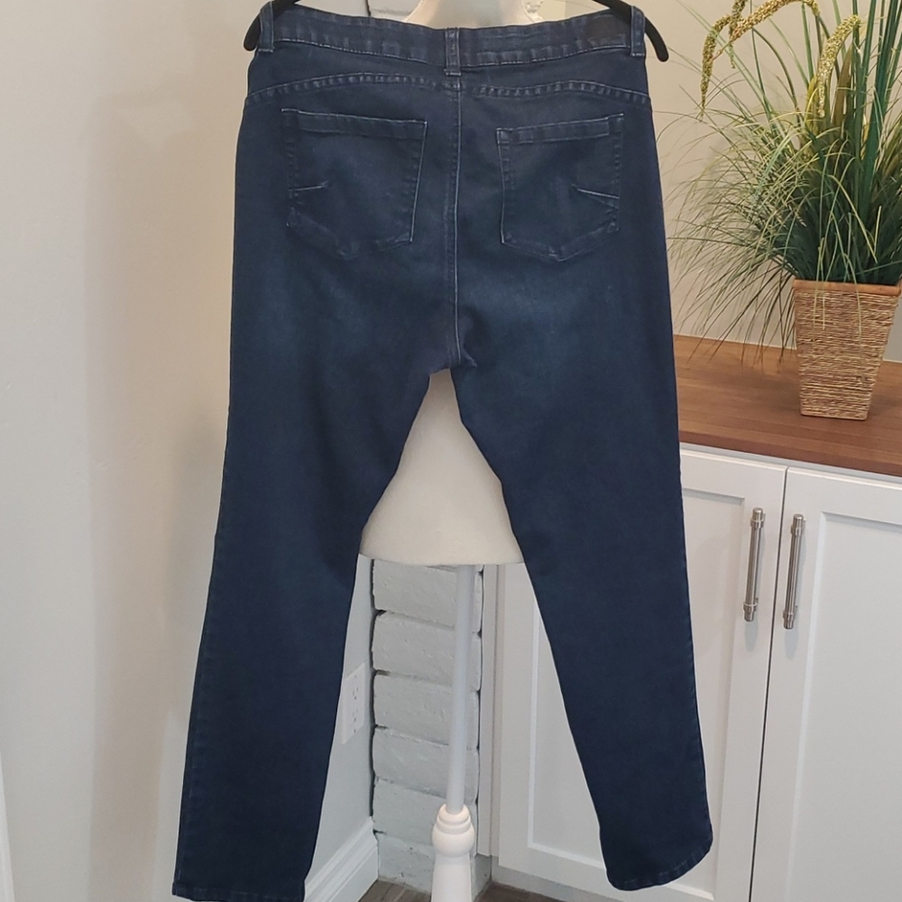 Jones New York Jeans, Size 12 - Picture 4 of 4